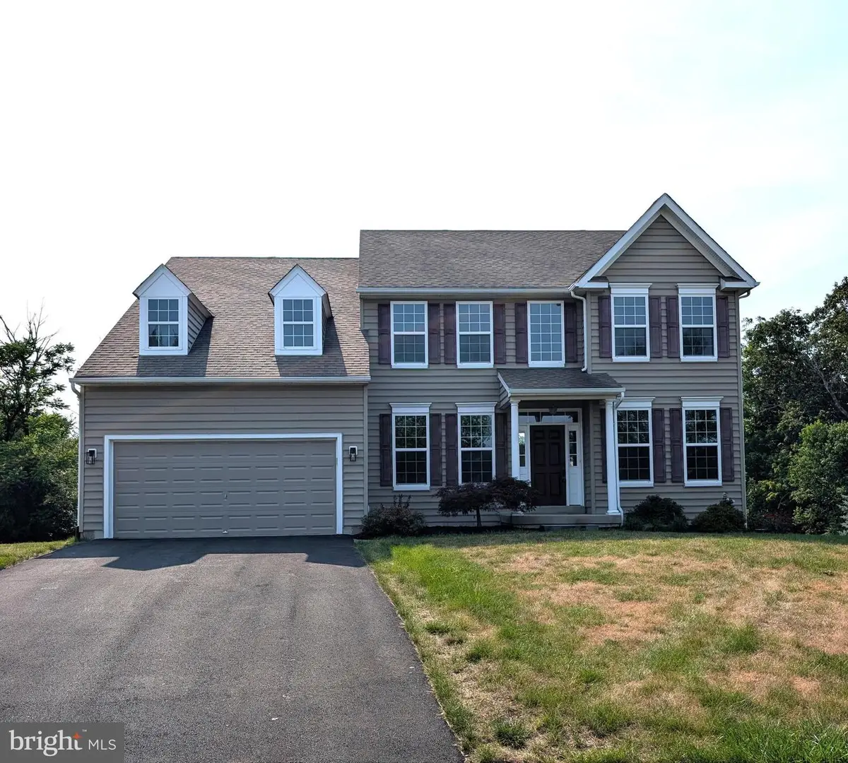 1100 Autumnview Ln, Pottstown, PA 19464 - #1
