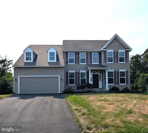 1100 Autumnview Ln, POTTSTOWN, PA 19464