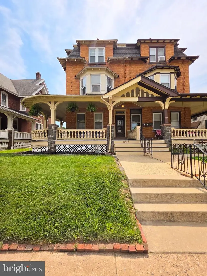 328 Columbia Ave, Lansdale, PA 19446 - #1