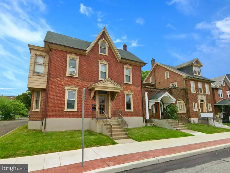 30 E Main St, Lansdale, PA 19446 - #2