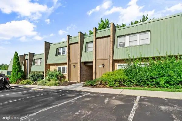119 Meadowview Ln #119, MONT CLARE, PA 19453