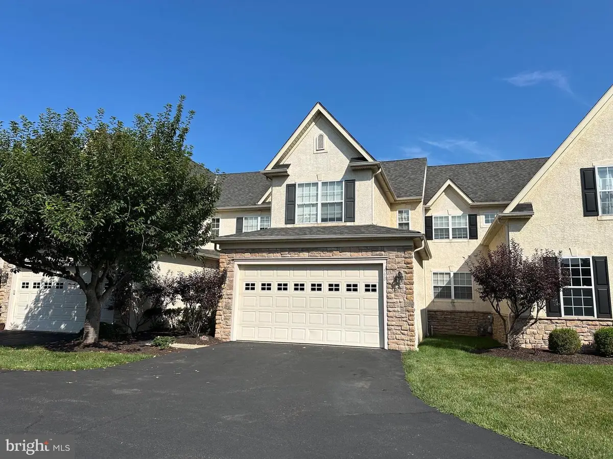 590 Hidden Lair Dr, Blue Bell, PA 19422 - #1