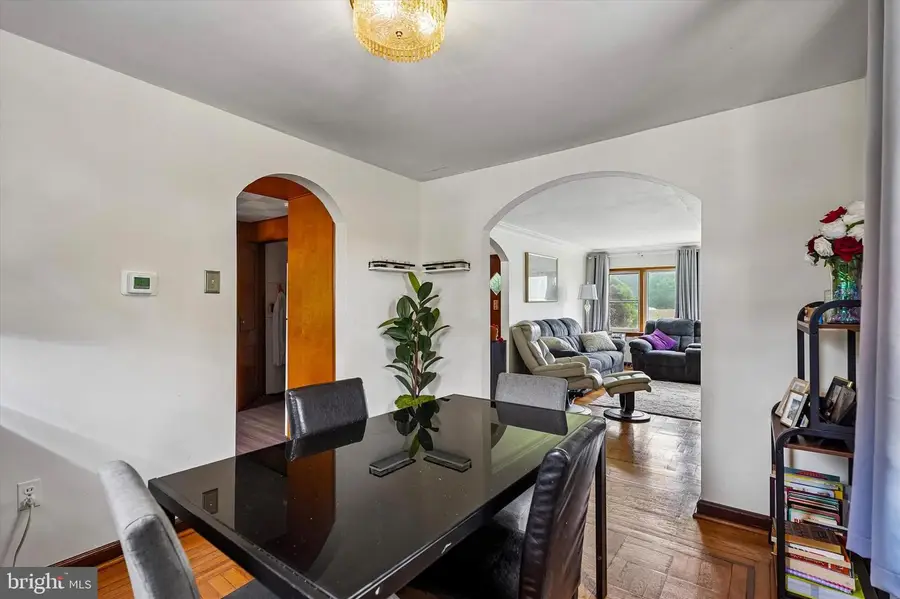 1210 E Matsonford Rd, Conshohocken, PA 19428 - #3