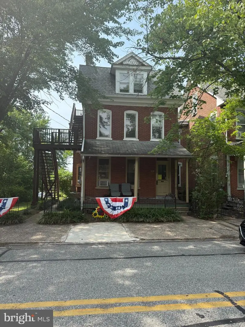 657 N Charlotte St, Pottstown, PA 19464 - #2