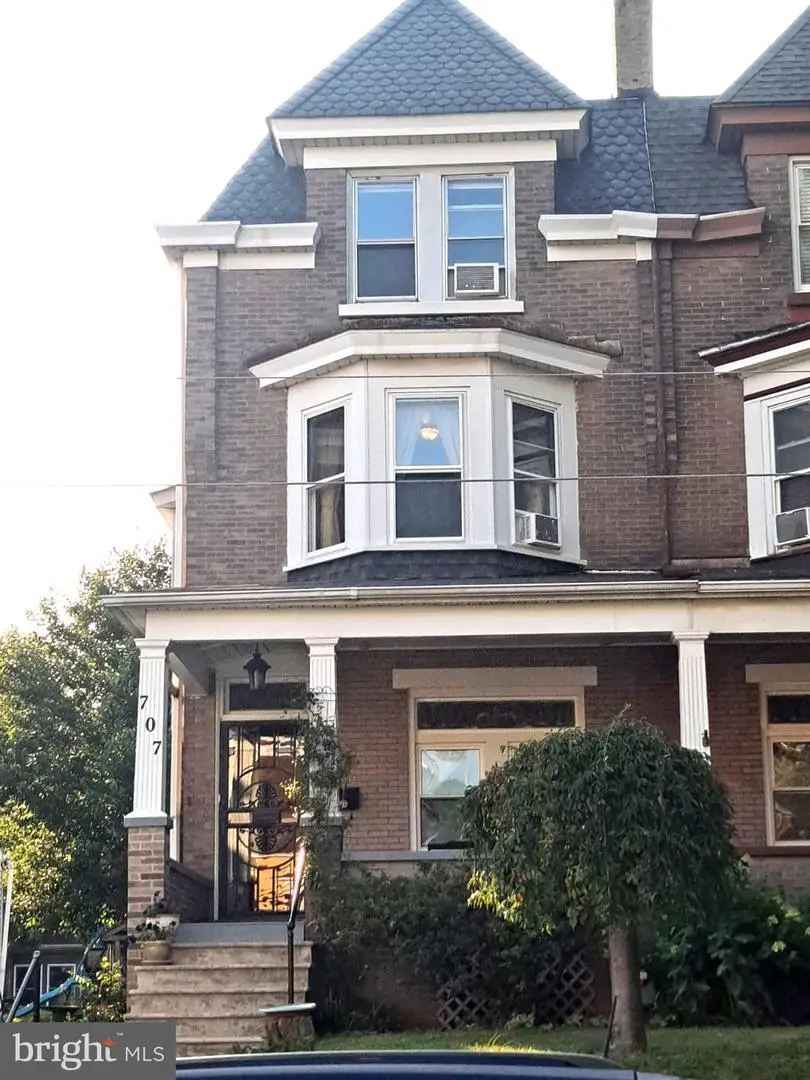 707 Stanbridge St, Norristown, PA 19401 - #2