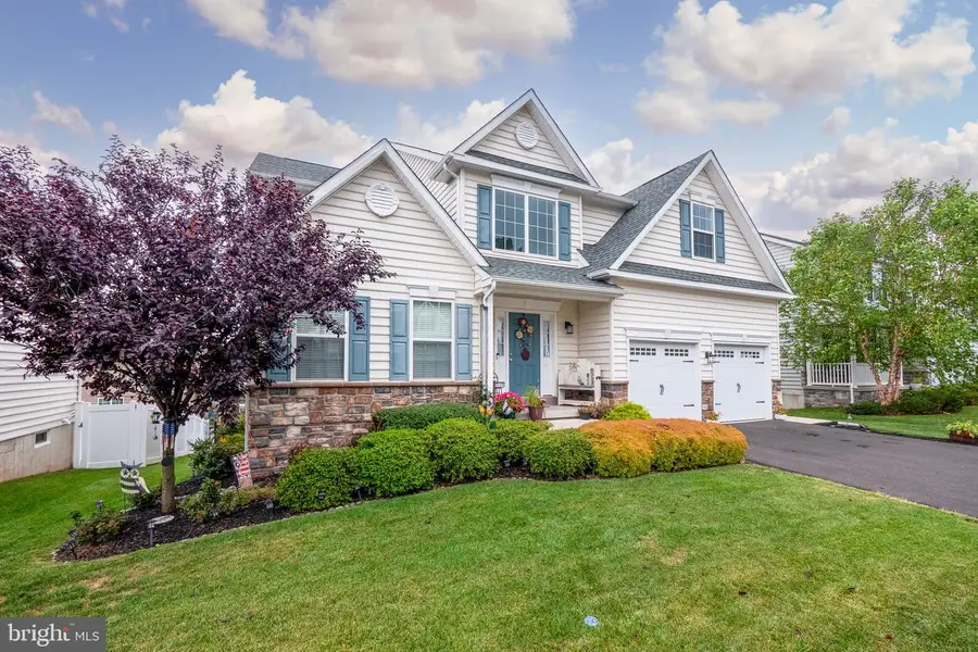 2216 Sunnyvale Dr, Pennsburg, PA 18073 - #2