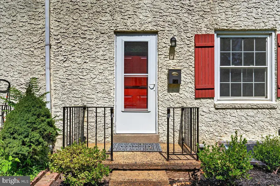 159 Sunrise Dr, Pottstown, PA 19464 - #2