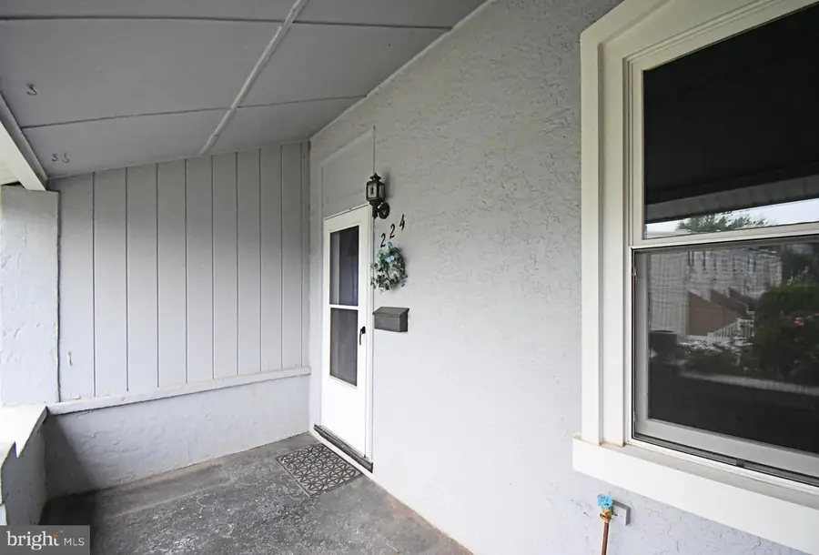 224 Brittmoir Ave, Conshohocken, PA 19428 - #3