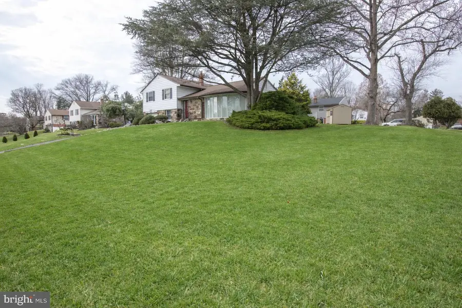 1180 Ballytore Rd, Huntingdon Valley, PA 19006 - #3
