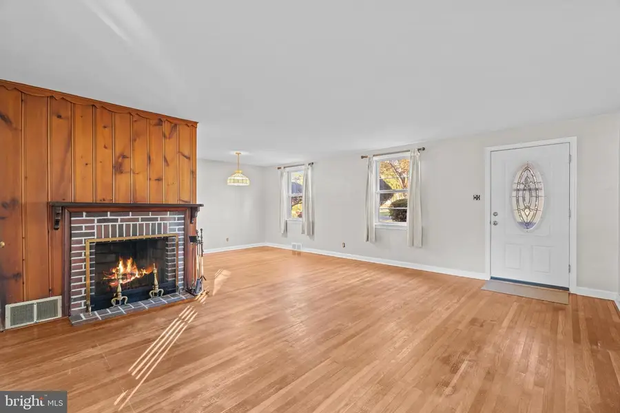 301 Greenwood Rd, Lansdale, PA 19446 - #2