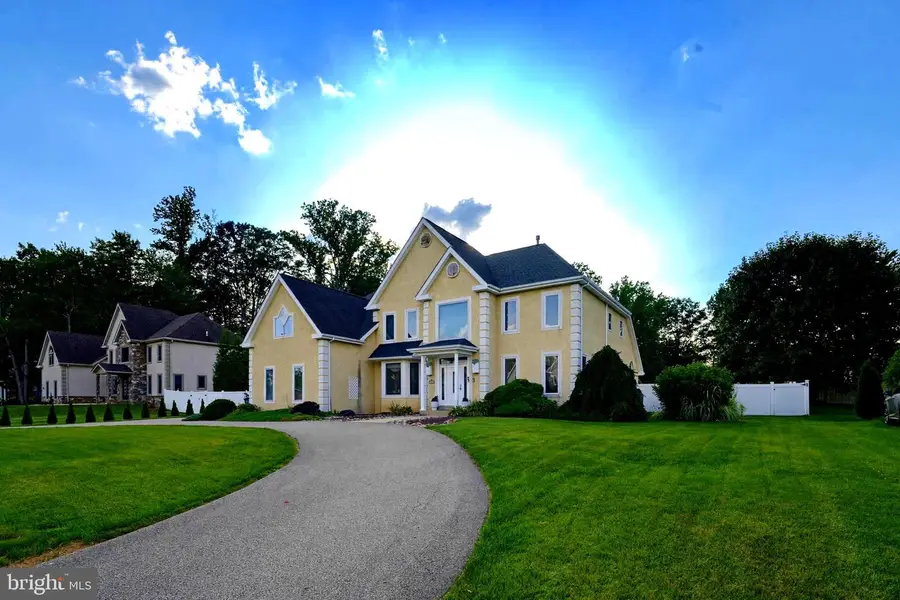 3930 Pond View Ln, Huntingdon Valley, PA 19006 - #2