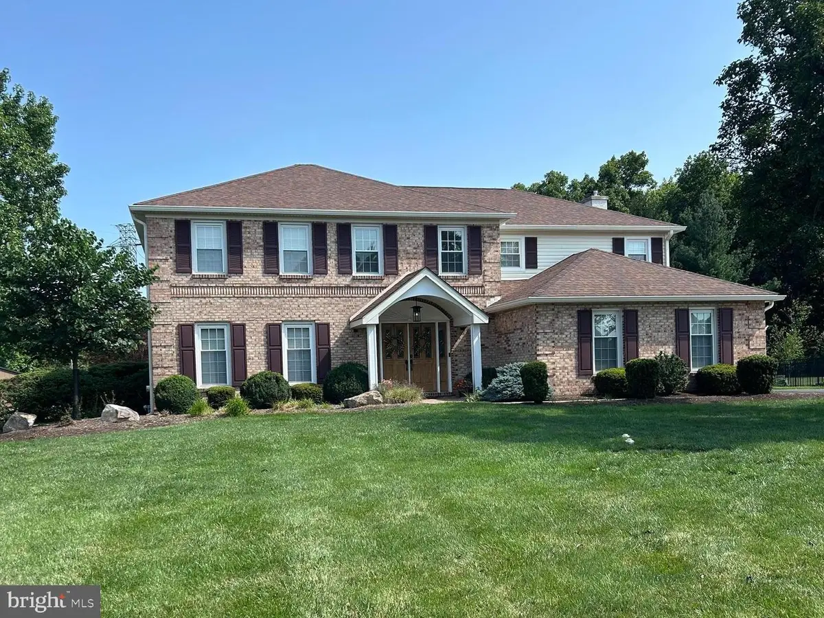 847 Clover Dr, North Wales, PA 19454 - #1
