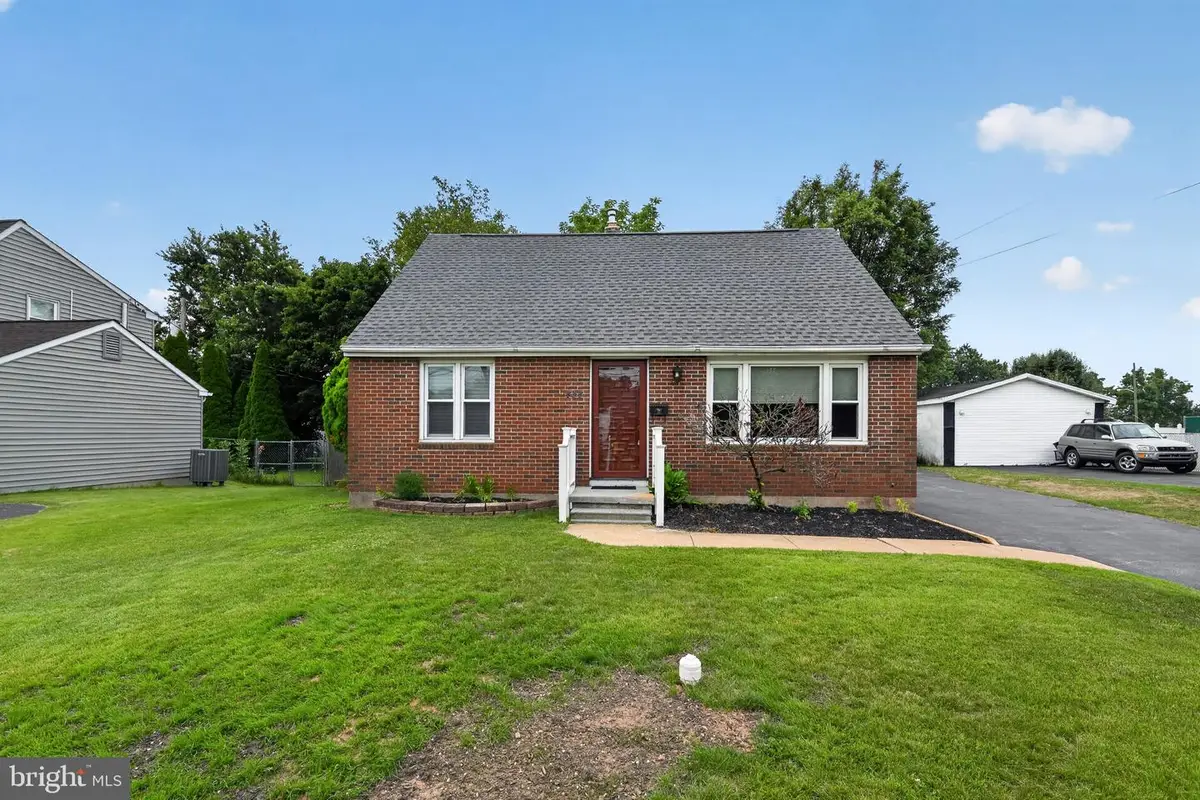434 School Ln, Plymouth Meeting, PA 19462 - #1