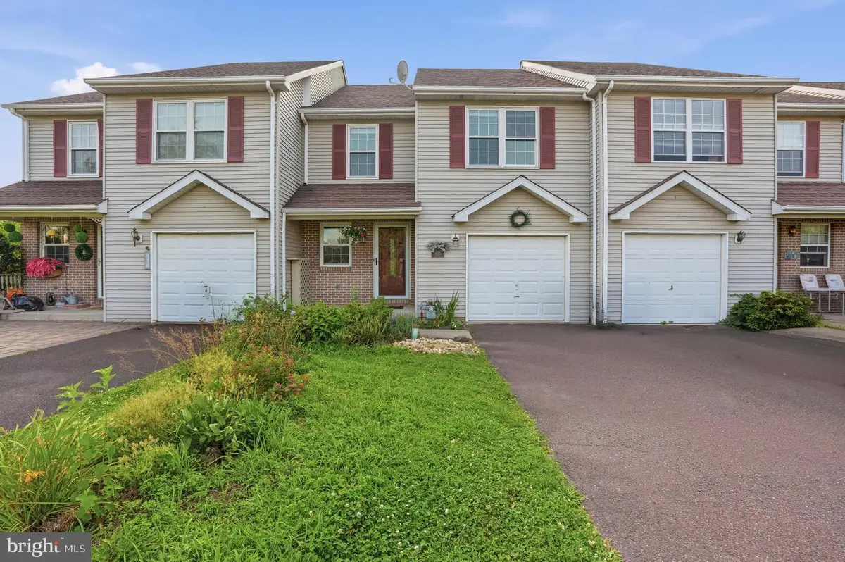198 Kieffer Ct, Telford, PA 18969 - #1