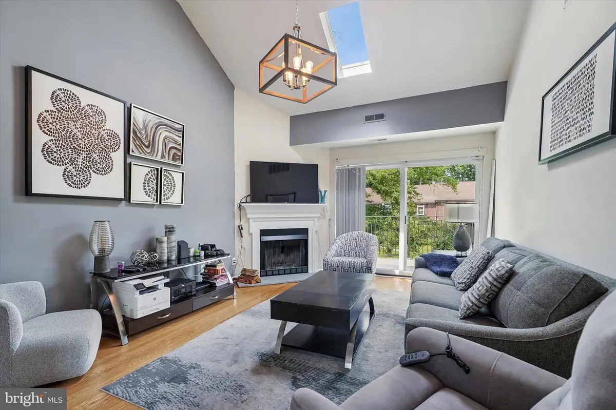 922 W Montgomery Ave #i-3, Bryn Mawr, PA 19010 - #1