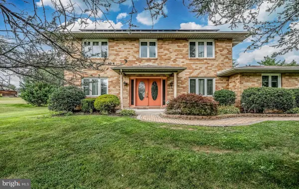 1381 Sumneytown Pike, LANSDALE, PA 19446