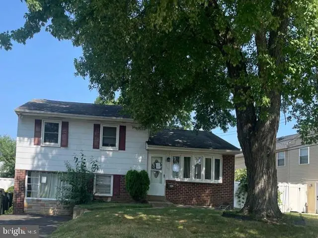303 Willard Rd, Hatboro, PA 19040 - #2