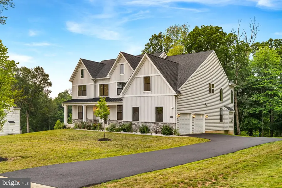 1045 Oak Ridge Dr, Horsham, PA 19044 - #2