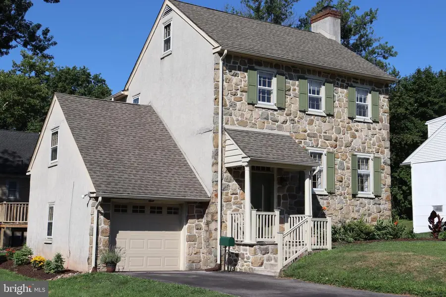 22 Carriage Ln, Norristown, PA 19401 - #2