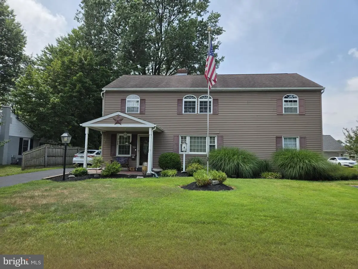 1031 Cardinal Rd, Norristown, PA 19403 - #1