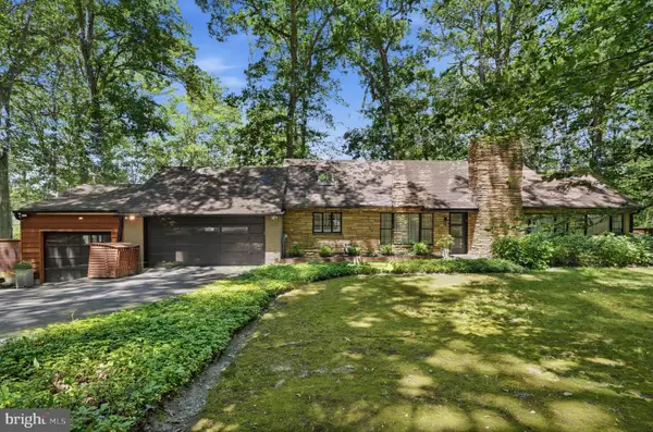2030 Willow Brook Dr, HUNTINGDON VALLEY, PA 19006