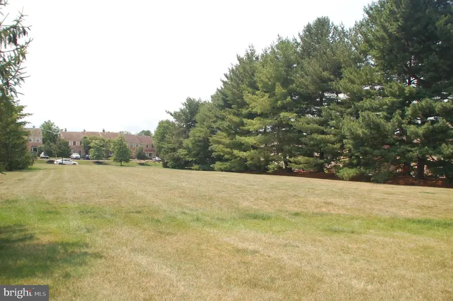 3912 Gatehouse Ln, Skippack, PA 19474 - #3