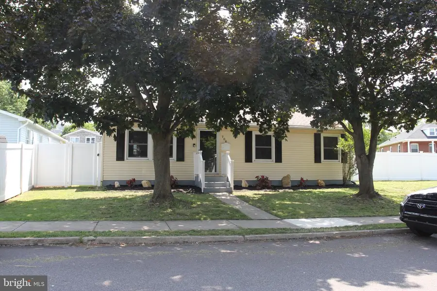 706 Logan St, Pottstown, PA 19464 - #2