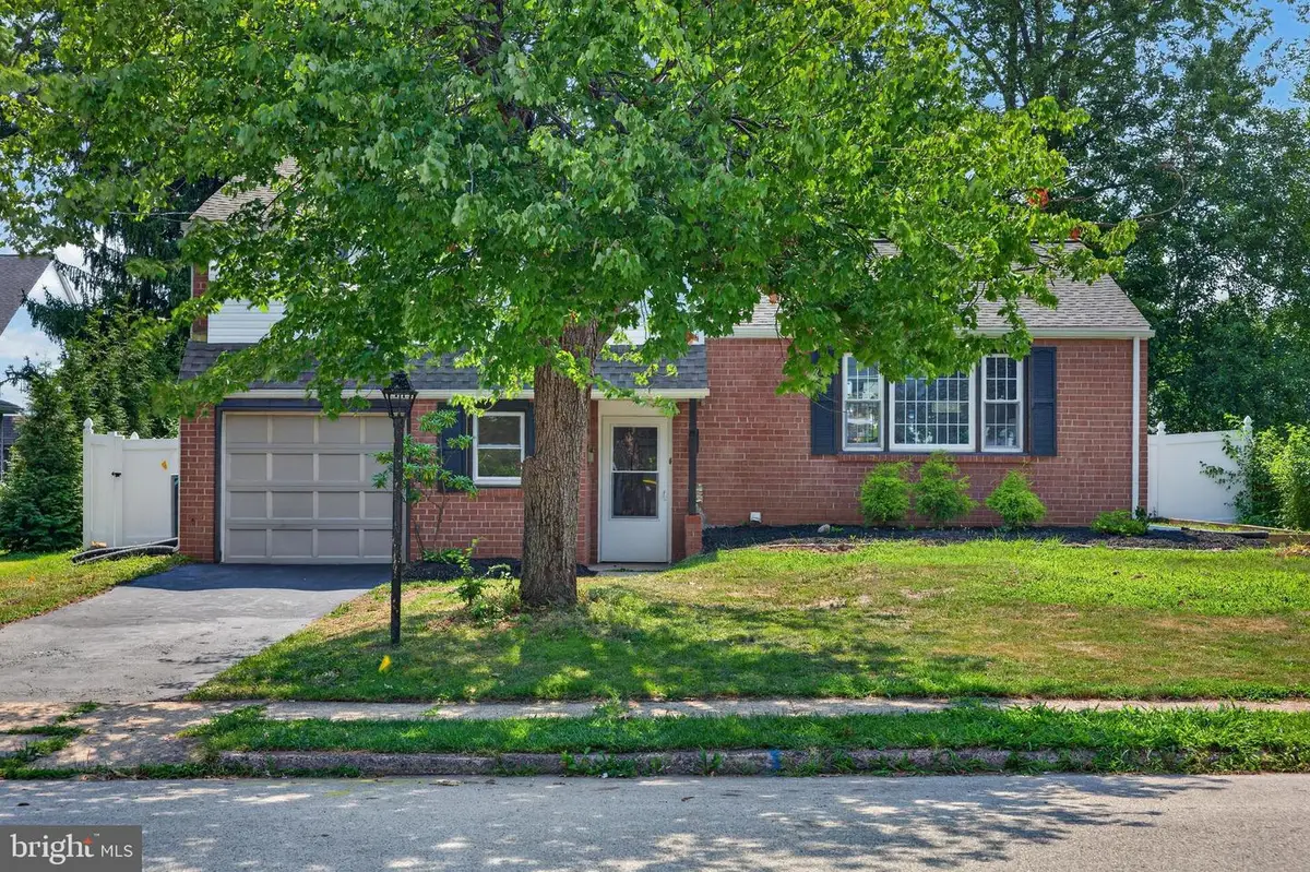 269 Roberts Dr, King Of Prussia, PA 19406 - #1