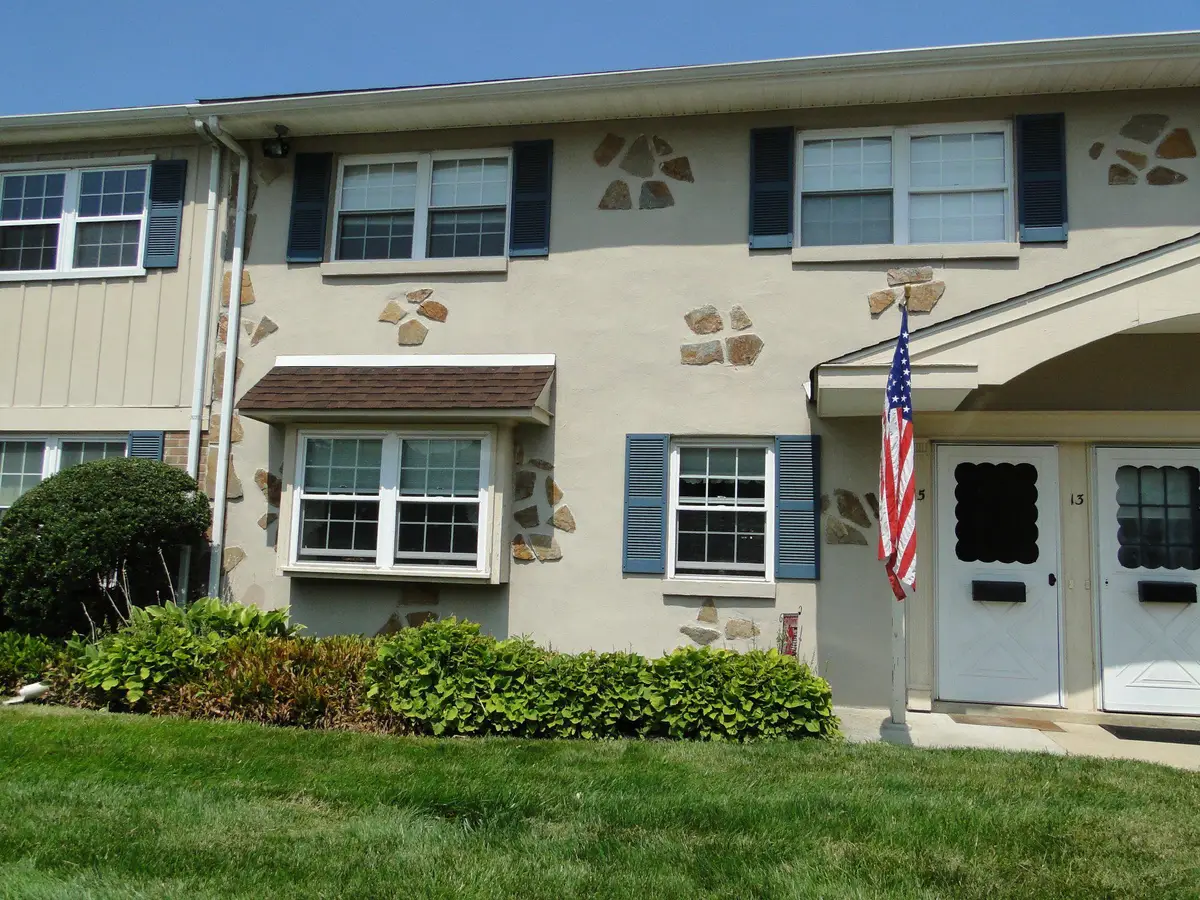 15 Kearney Dr, North Wales, PA 19454 - #1