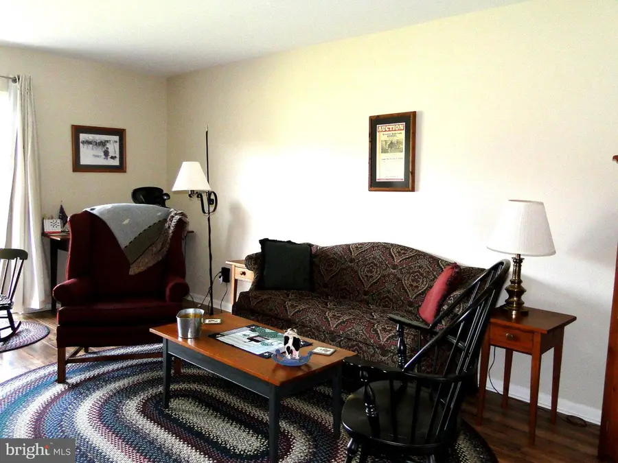 15 Kearney Dr, North Wales, PA 19454 - #2