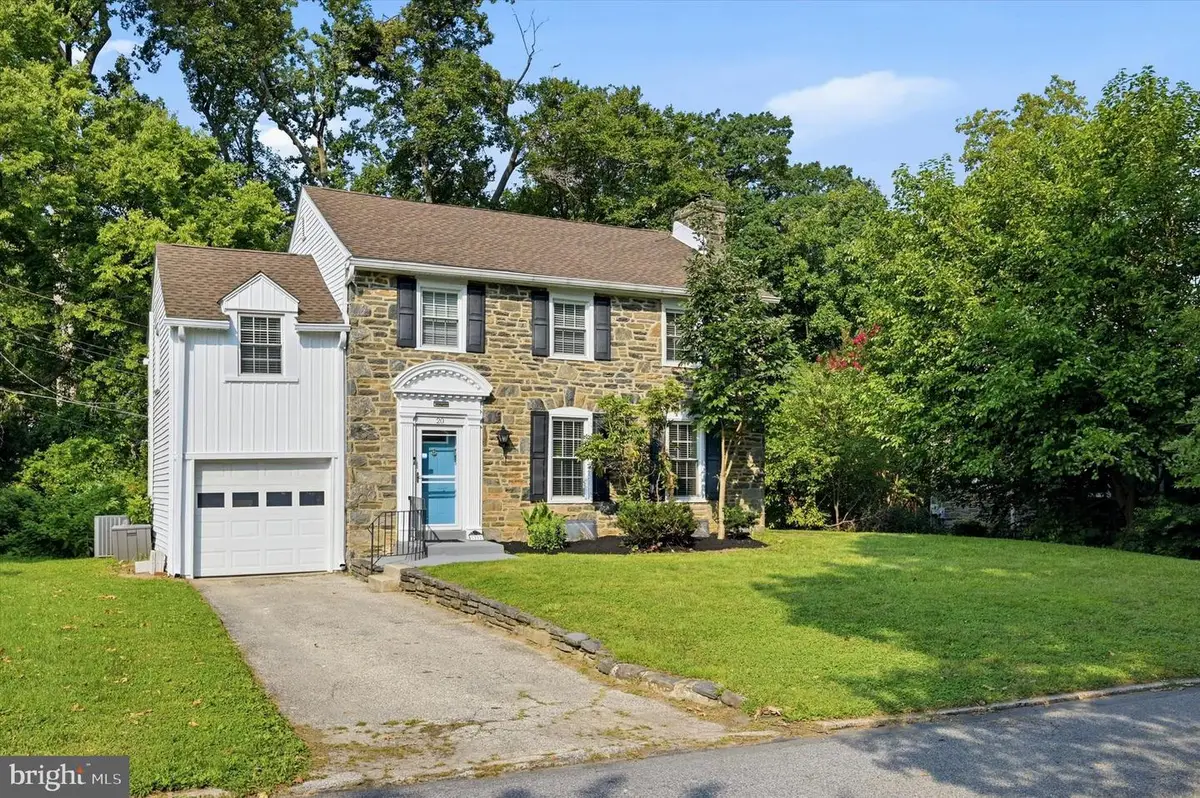20 Allandale Rd, Wynnewood, PA 19096 - #1