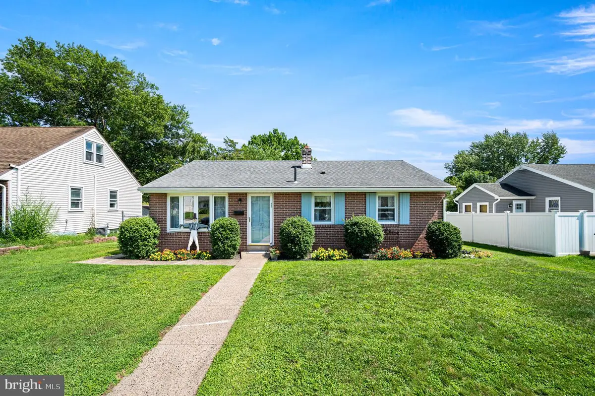 932 Hale St, Pottstown, PA 19464 - #1