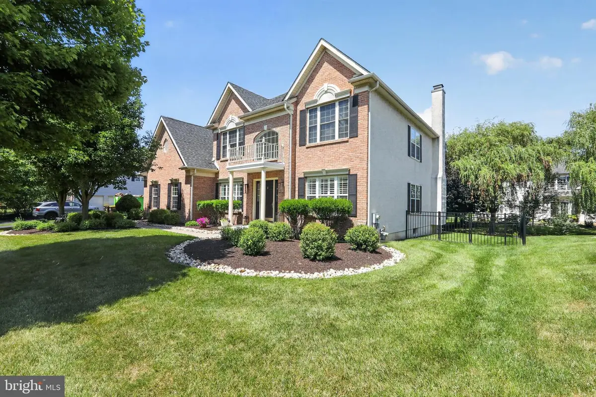 121 Avondale Dr, North Wales, PA 19454 - #1