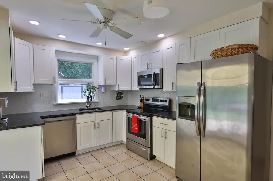 26 Edgemoor Rd, Cheltenham, PA 19012 - #3