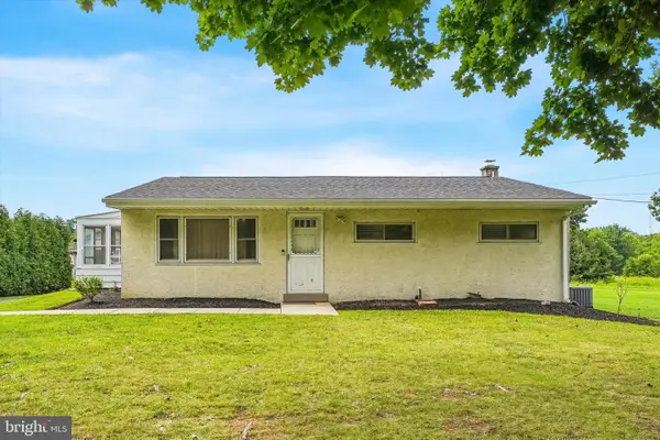 329 E Mt Kirk Ave, NORRISTOWN, PA 19403