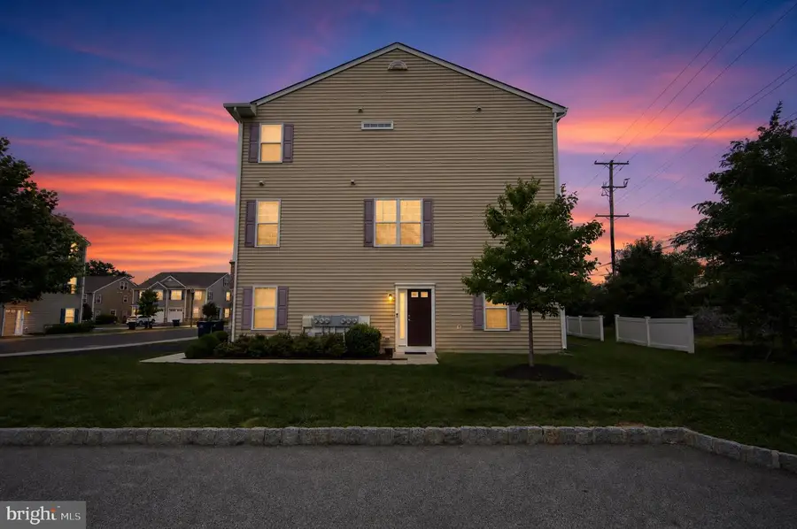 1047 Chapman Cir, Hatfield, PA 19440 - #2