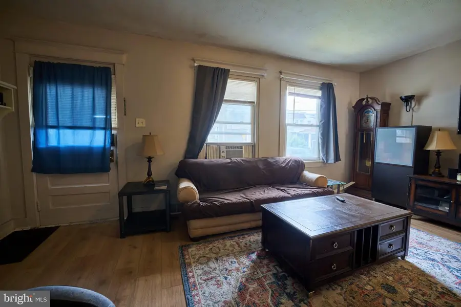 56 Cherry St, Willow Grove, PA 19090 - #3