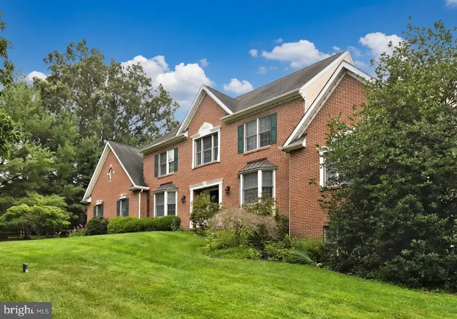 2 Whitefield Dr, Lafayette Hill, PA 19444 - #2
