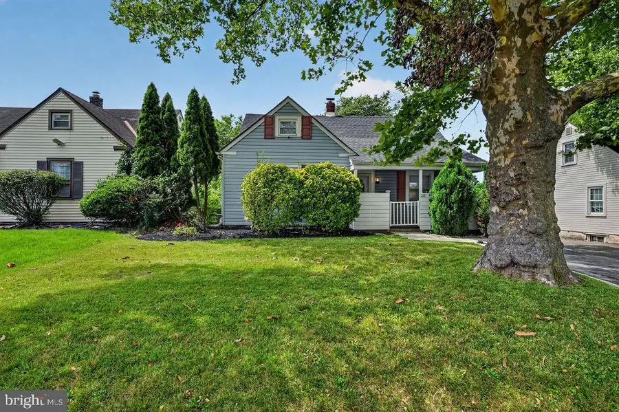 28 W County Line Rd, Hatboro, PA 19040 - #2