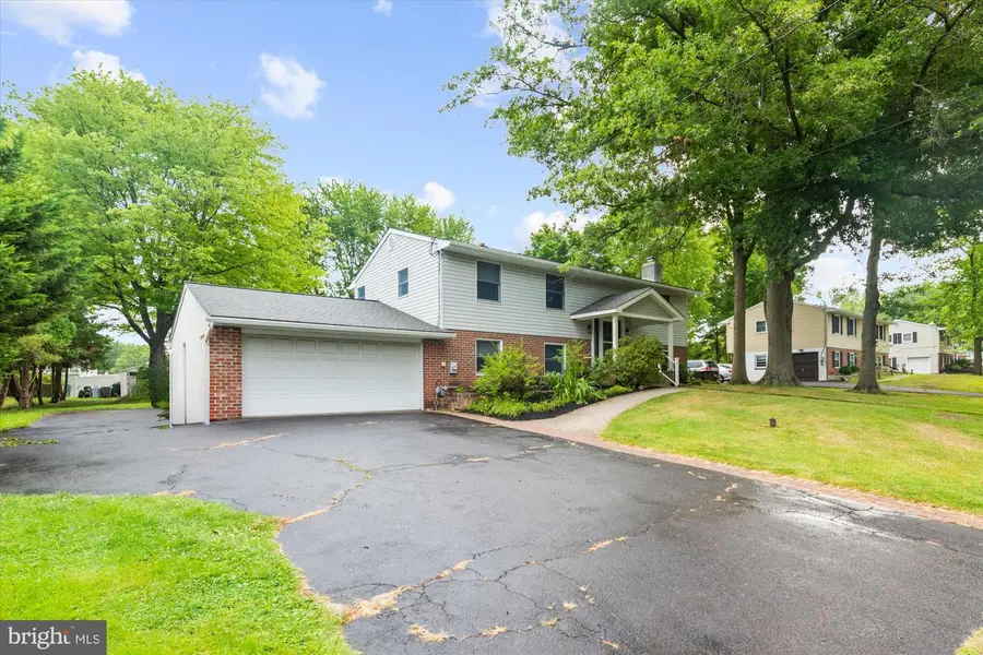 215 Hancock Rd, North Wales, PA 19454 - #3