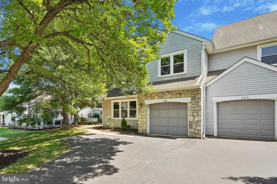 210 Polo Dr, North Wales, PA 19454 - #2