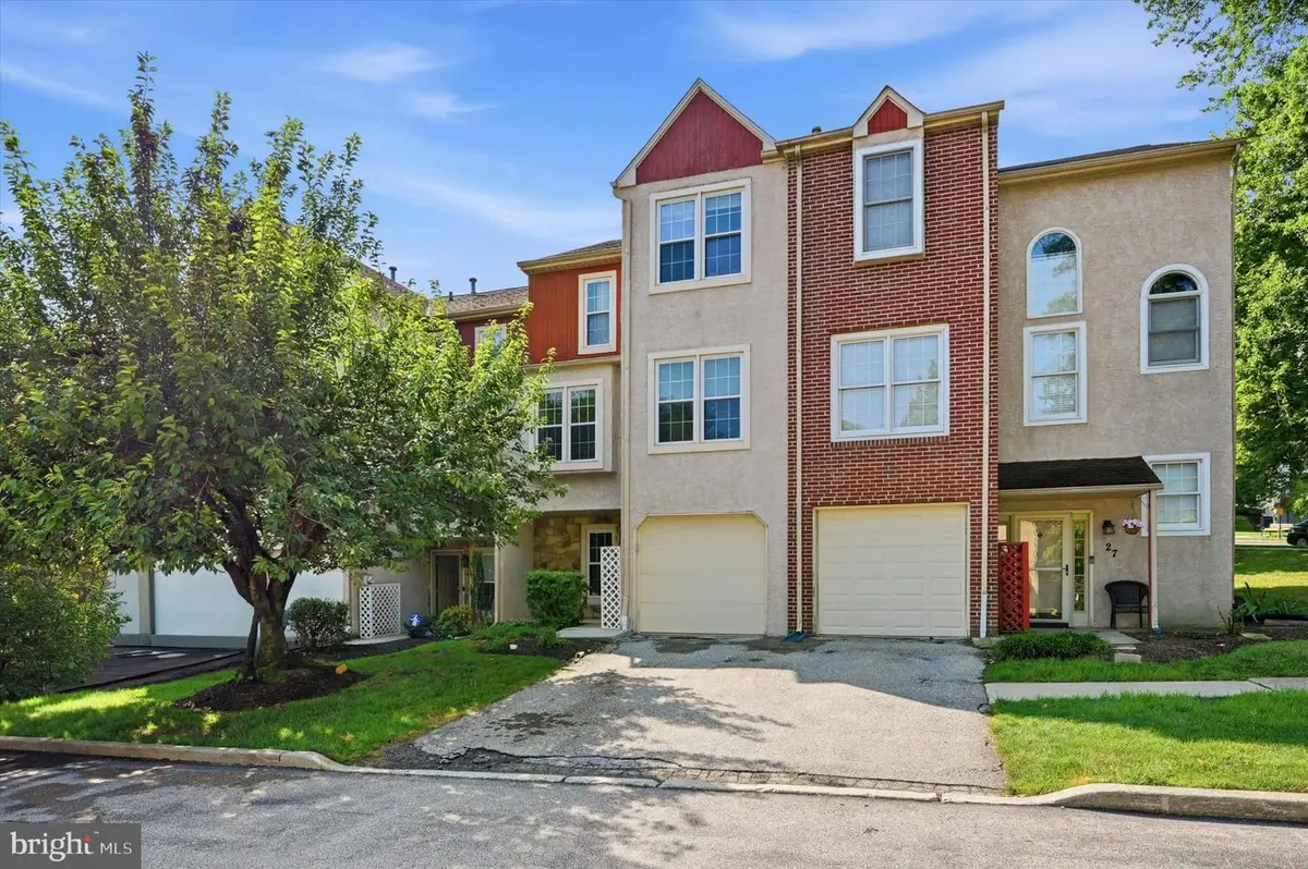 1 Forsythia Ct, Lafayette Hill, PA 19444 - #1