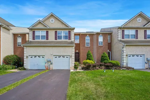 390 Auburn Ct, SOUDERTON, PA 18964