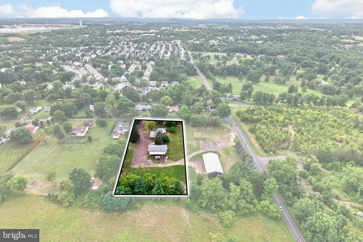 2114 Store Rd, Skippack, PA 19474 - #1