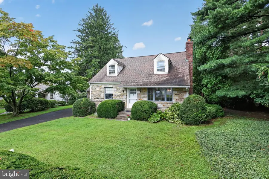 568 Hillcrest Ave, Glenside, PA 19038 - #2