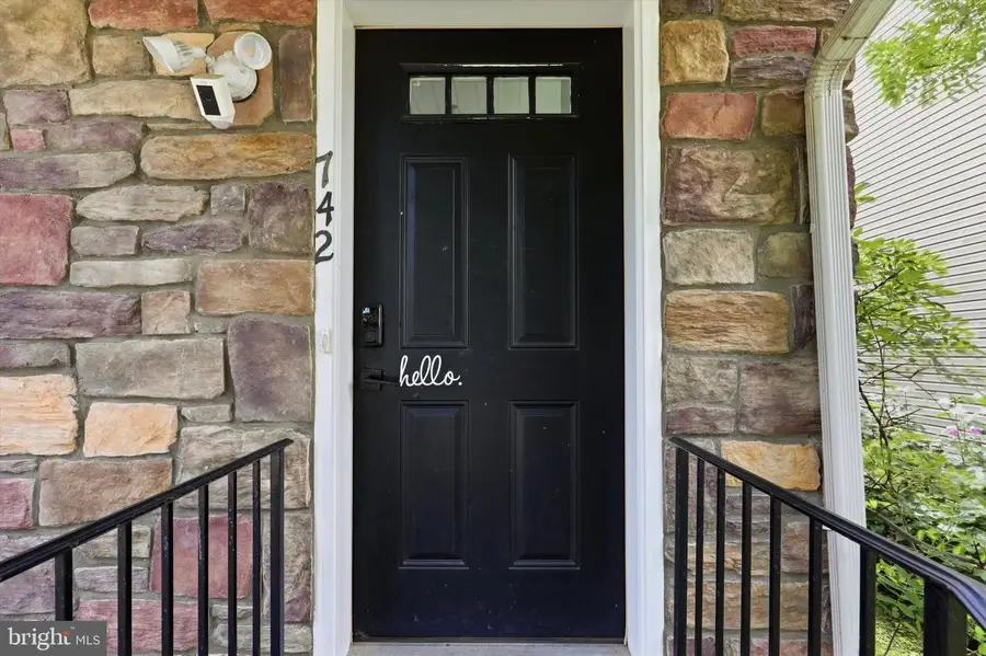 742 Cedar St, Norristown, PA 19401 - #3