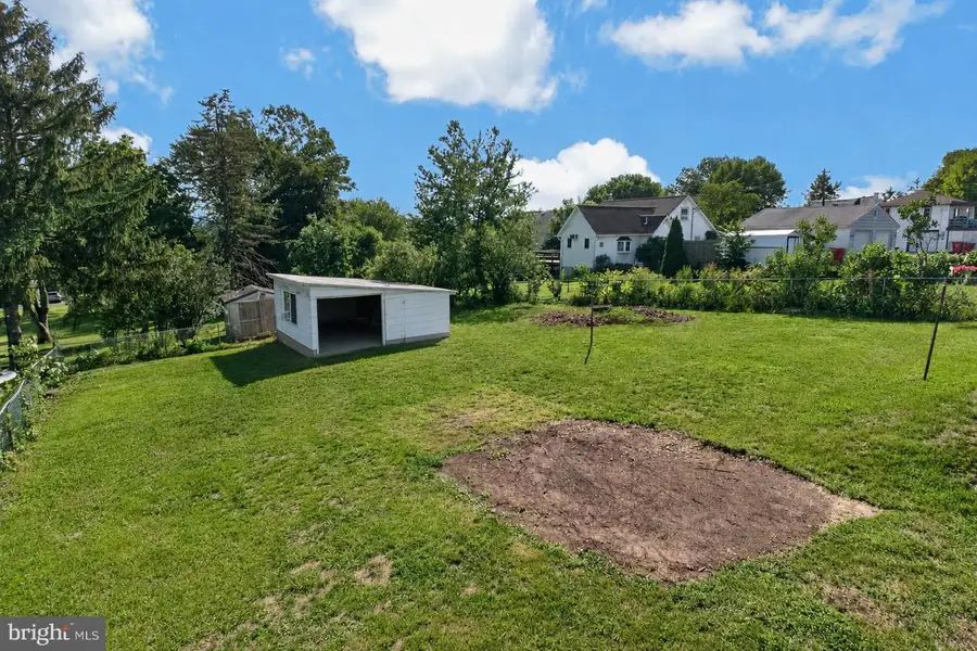 319 Berks St, Stowe, PA 19464 - #3