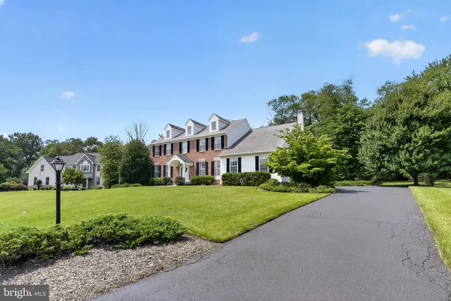 417 Forest Ln, North Wales, PA 19454 - #2
