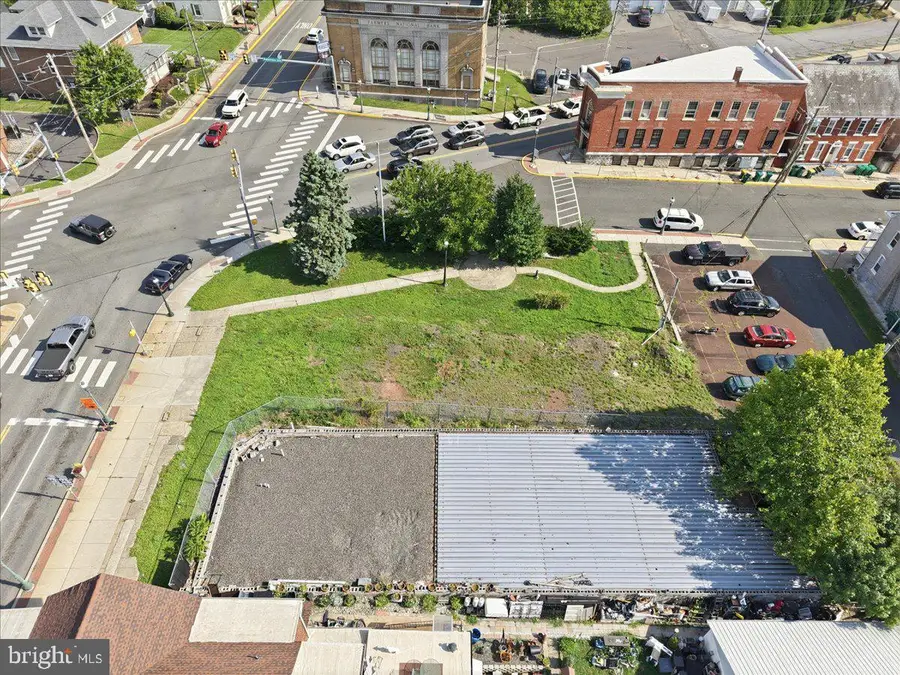 369 Main St, Pennsburg, PA 18073 - #2