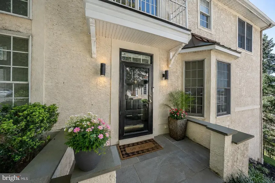 412 Merion Hill Ln, West Conshohocken, PA 19428 - #2